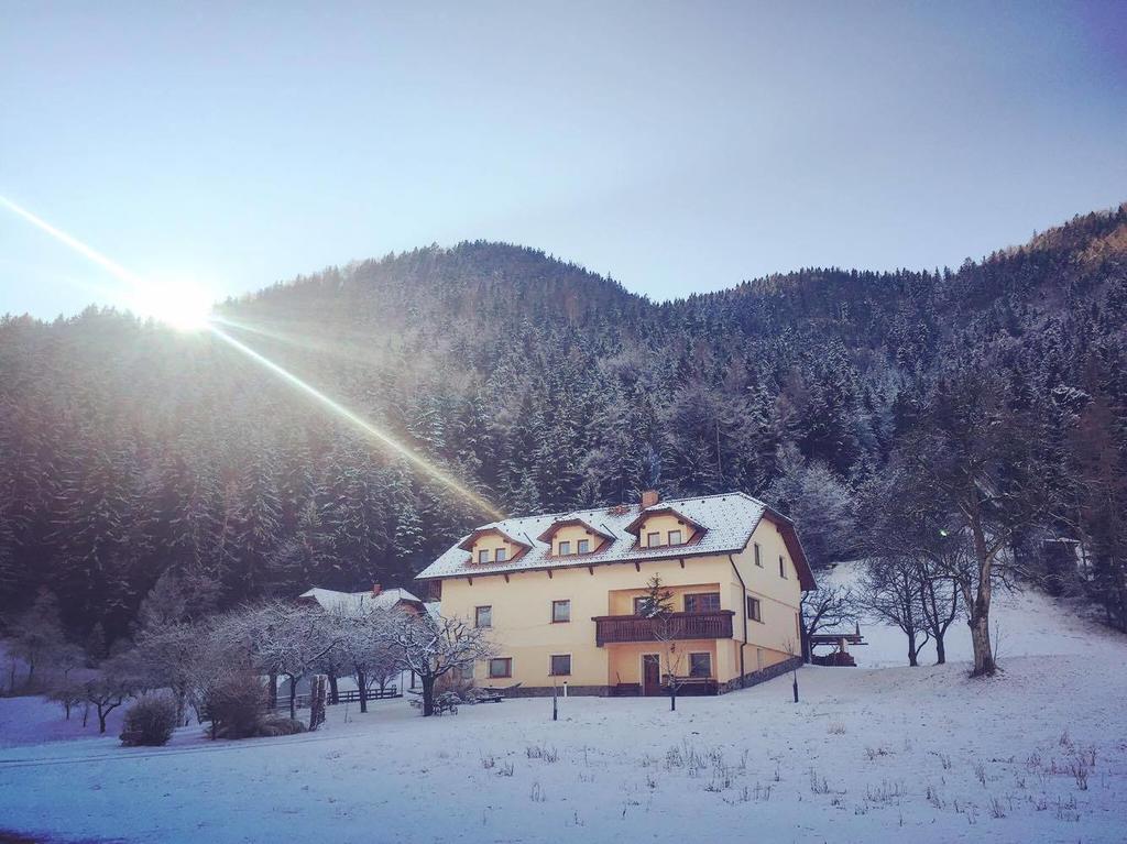 LjubnoTourist Farm Kolar别墅 外观 照片